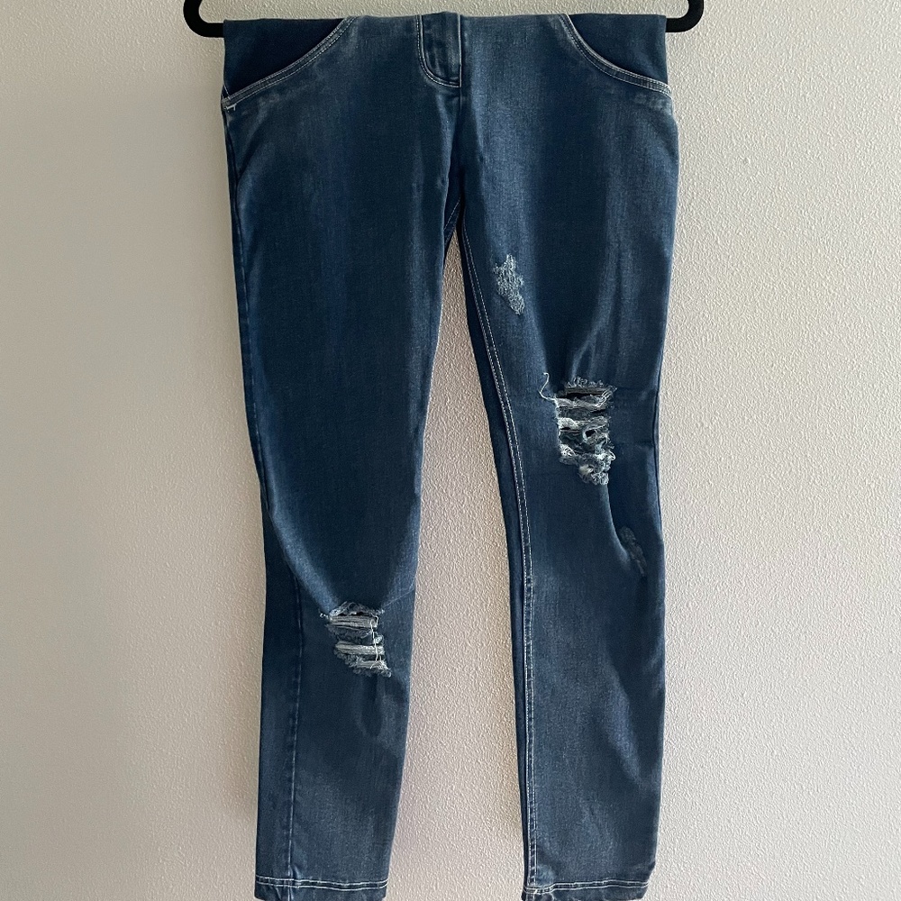Freddy Ankle Length Zipped Jeans